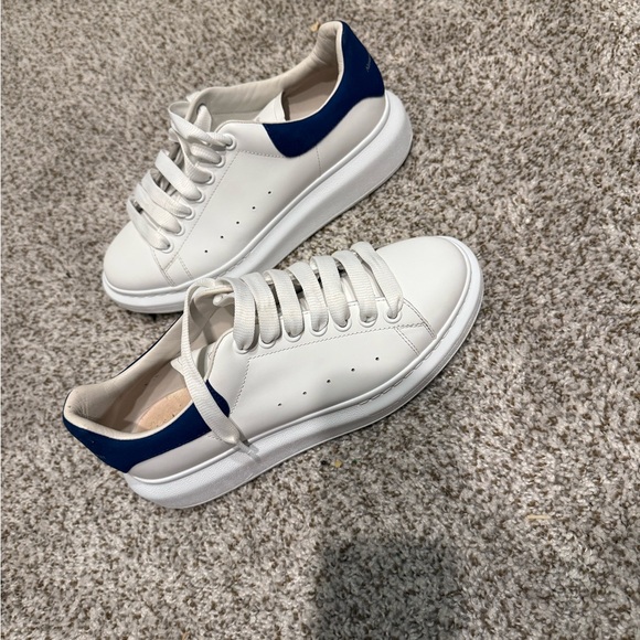 Alexander McQueen sneaker with blue - Picture 3 of 6